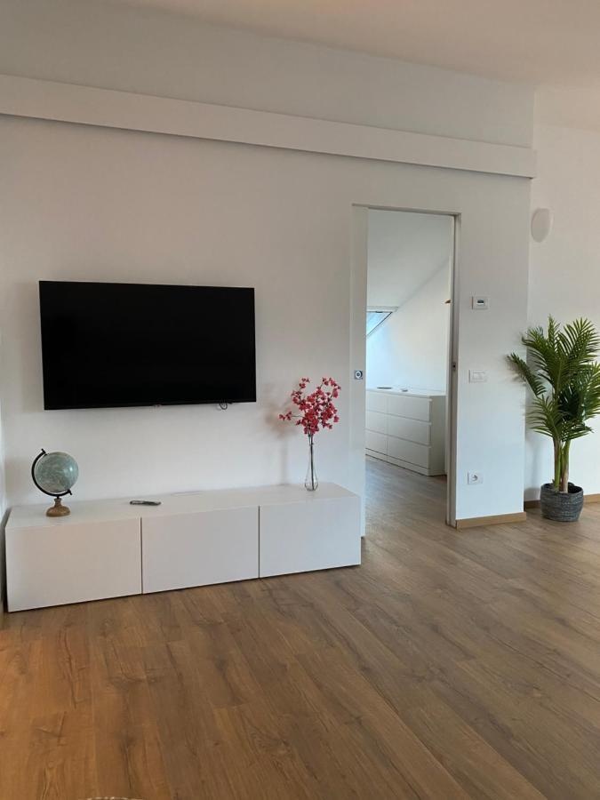 Sky View Apartment โกโม ภายนอก รูปภาพ